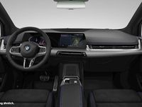 Gebraucht BMW 220 Active Tourer M Sport 163 PS (119 kW) 2025 Weiß Van / Kleinbus