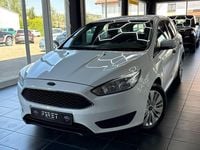 Używany Ford Focus Ambiente 101 KM (74 kW) 2016 Biały Sedan/Limuzyna