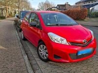 Gebraucht Toyota Yaris 69 PS (50 kW) 2012 Rot Kleinwagen