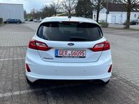 Gebraucht Ford Fiesta ST-Line 101 PS (74 kW) 2018 Weiß Kleinwagen