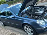 Gebraucht Mercedes E280 190 PS (139 kW) 2006 Blau Limousine