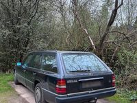 Second-hand Mercedes E250 90 CP (66 kW) 1992 Negru Break