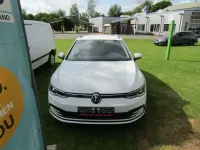 Gebraucht VW Golf VIII Life 150 PS (110 kW) 2022 Weiß Kombi