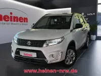Gebraucht Suzuki Vitara Club 129 PS (94 kW) 2021 Pearl cool white SUV