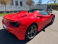 Second-hand Ferrari 488 669 CP (492 kW) 2018 Roșu Cabrio