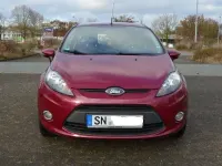 Gebraucht Ford Fiesta Champions Edition 60 PS (44 kW) 2012 Rot Limousine