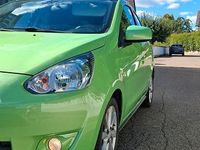 Gebraucht Mitsubishi Space Star Plus 71 PS (52 kW) 2015 Grün Limousine