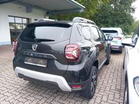 Gebraucht Dacia Duster Prestige 131 PS (96 kW) 2022 Perlmuttschwarz metallic SUV