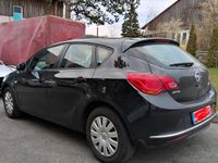 Gebraucht Opel Astra 101 PS (74 kW) 2015 Schwarz Limousine