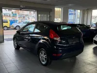 Gebraucht Ford Fiesta SYNC Edition 101 PS (74 kW) 2015 Blau Kleinwagen