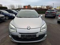 Gebraucht Renault Mégane GrandTour Expression 106 PS (77 kW) 2012 Silber Kombi