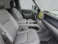 Gebraucht Land Rover Defender SE Dynamic 250 PS (183 kW) 2026 Schwarz SUV