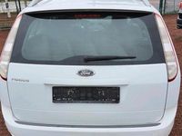 Gebraucht Ford Focus Style 101 PS (74 kW) 2010 Weiß Kombi