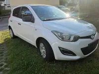 Gebraucht Hyundai i20 86 PS (63 kW) 2013 Weiß Kleinwagen