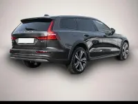 Gebraucht Volvo V60 CC Ultimate 197 PS (144 kW) 2024 Manufacturer Kombi