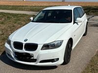 Gebraucht BMW 320 Lifestyle 185 PS (136 kW) 2011 Weiß Kombi