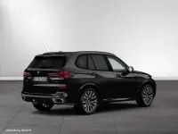 Gebraucht BMW X5 Performance 298 PS (219 kW) 2025 Saphirschwarz metallic SUV