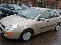 Gebraucht Ford Focus Ghia 101 PS (74 kW) 1999 Gold Limousine