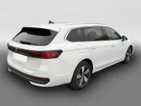 Usata VW Passat 150 CV (110 kW) 2025 Bianco Station wagon