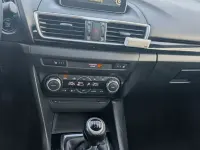 Gebraucht Mazda 3 120 PS (88 kW) 2015 Rot Limousine