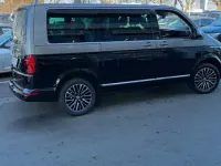 Używany VW Multivan 204 KM (150 kW) 2023 Czarny Minivan
