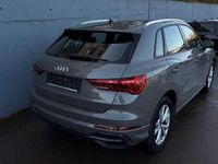 Gebraucht Audi Q3 S-Line 150 PS (110 kW) 2022 Chronosgrau metallic SUV