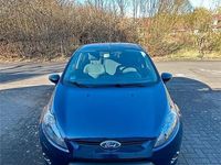 Gebraucht Ford Fiesta 82 PS (60 kW) 2012 Blau Kleinwagen