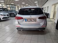 Gebraucht Mercedes B250 Night 224 PS (164 kW) 2022 Silber Van / Kleinbus
