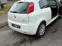 Usata Fiat Punto 69 CV (50 kW) 2012 Bianco Utilitaria