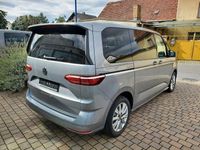 Neu VW T7 Style 150 PS (110 kW) 2025 Silber Van