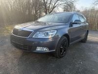Gebraucht Skoda Octavia Elegance 122 PS (89 kW) 2009 Grau Kombi