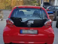 Gebraucht Toyota Aygo 68 PS (50 kW) 2010 Rot Kleinwagen
