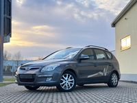 Gebraucht Hyundai i30 Premium 143 PS (105 kW) 2008 Steel gray Kombi