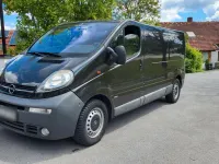 Używany Opel Vivaro 135 KM (99 kW) 2005 Czarny Minivan