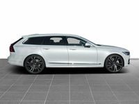 Gebraucht Volvo V90 Ultimate 197 PS (144 kW) 2024 Crystal white / metallic Kombi