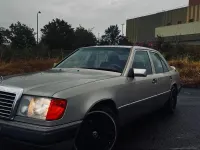 Gebraucht Mercedes E260 166 PS (122 kW) 1989 Gold Limousine