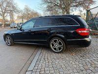 Gebraucht Mercedes E200 184 PS (135 kW) 2010 Schwarz Kombi