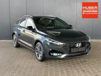 Neu Hyundai i30 Comfort 101 PS (74 kW) 2025 Cypress green Kombi