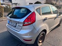 Gebraucht Ford Fiesta Titanium 82 PS (60 kW) 2009 Silber Kleinwagen