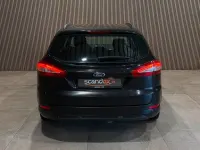 Gebraucht Ford Mondeo 140 PS (102 kW) 2014 Schwarz Limousine