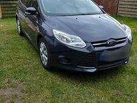 Gebraucht Ford Focus 100 PS (73 kW) 2013 Blau Kombi