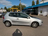 Gebraucht VW Golf V 102 PS (75 kW) 2005 Silber Kleinwagen
