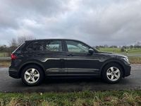 Gebraucht VW Tiguan Basis 150 PS (110 kW) 2021 Grau SUV