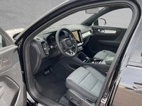 gebraucht Volvo XC40 B3 Mild-Hybrid Automatik Plus Dark LED