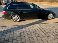 Gebraucht BMW 525 197 PS (144 kW) 2009 Schwarz Kombi