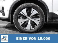 Gebraucht Volvo XC40 Plus 211 PS (155 kW) 2023 Weiß metallic SUV