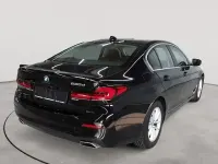 Gebraucht BMW 530 Sport Line 286 PS (210 kW) 2023 Schwarz Limousine