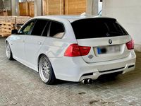 Gebraucht BMW 330 M Performance 272 PS (200 kW) 2011 Weiß Kombi