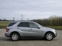 Gebraucht Mercedes ML350 231 PS (169 kW) 2010 Silber SUV