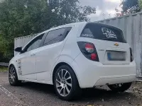 Gebraucht Chevrolet Aveo 101 PS (74 kW) 2013 Weiß Kleinwagen